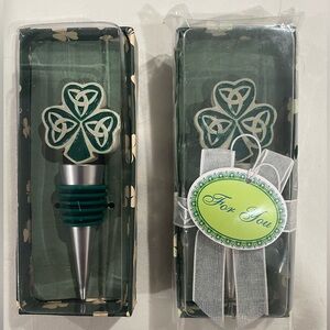 (New still in box)
Green and silver Celtic knot shamrock wine stopper